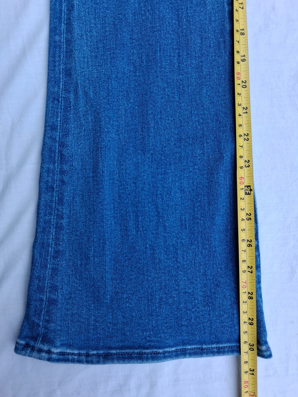 Mother The Weekender Flare Jeans - Classic Mid Wash - Picture 5 of 8
